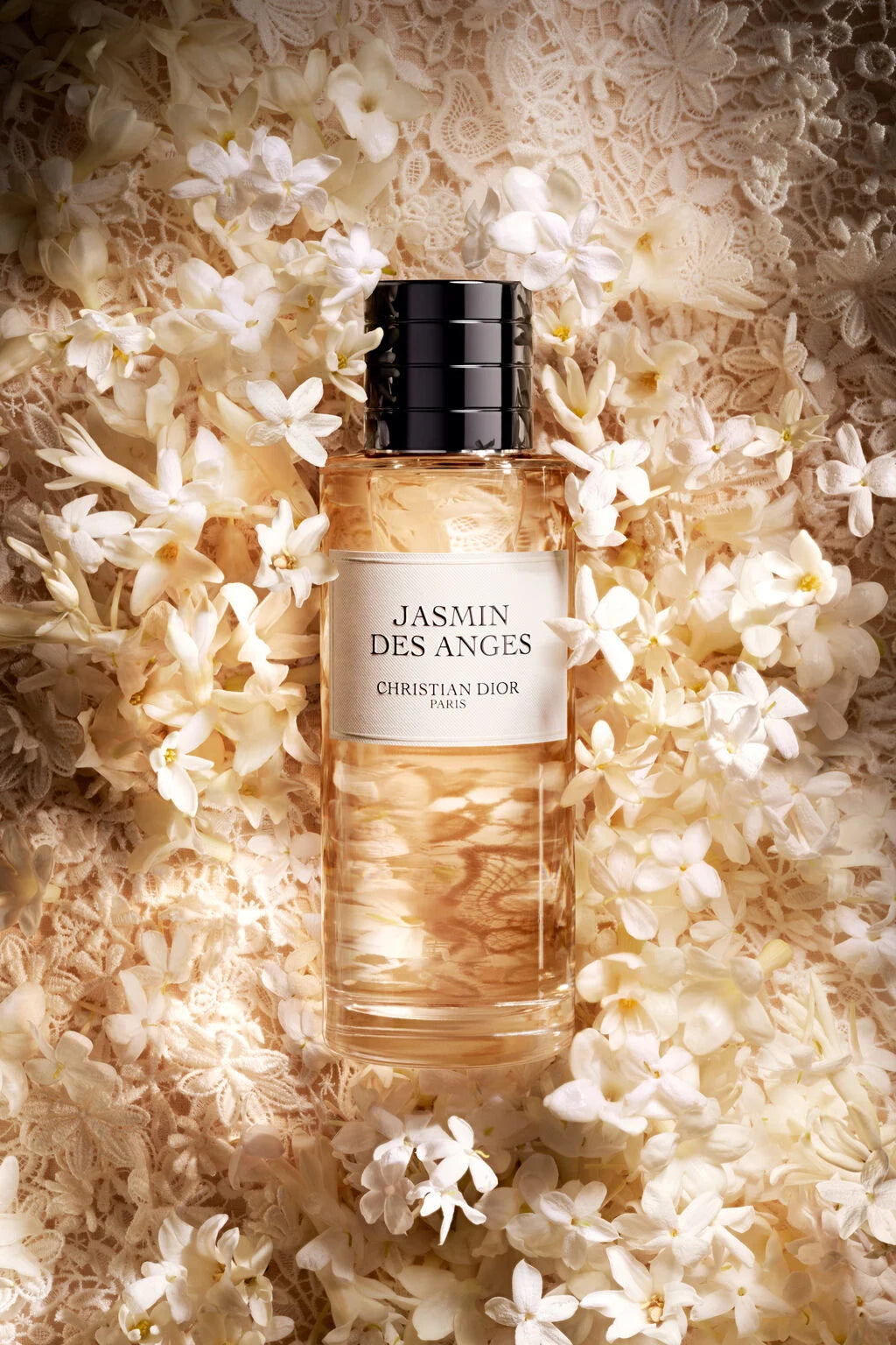 Jasmin des Anges
Eau de parfum mixte - notes florales, abricotées et miellées