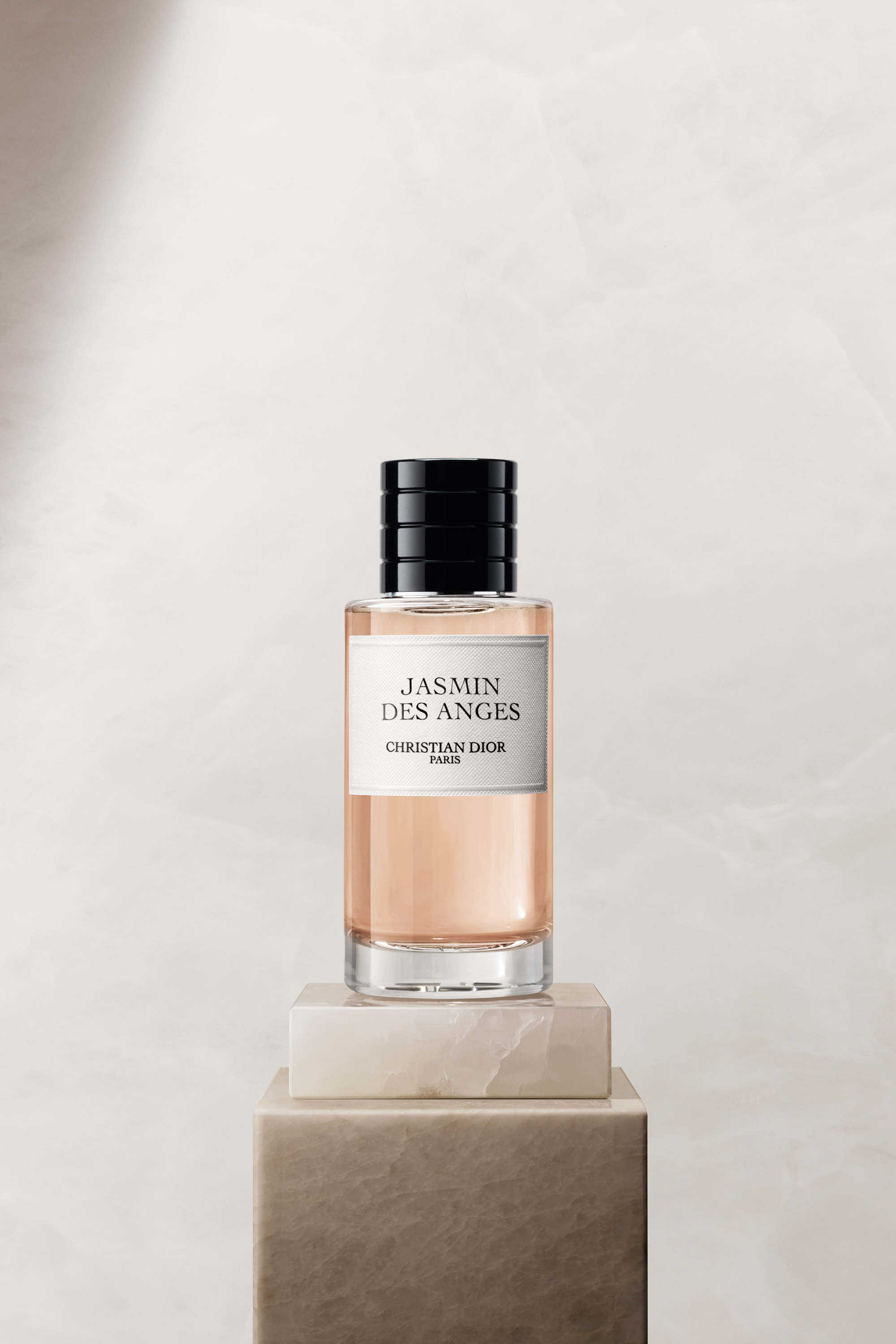 Jasmin des Anges
Eau de parfum mixte - notes florales, abricotées et miellées