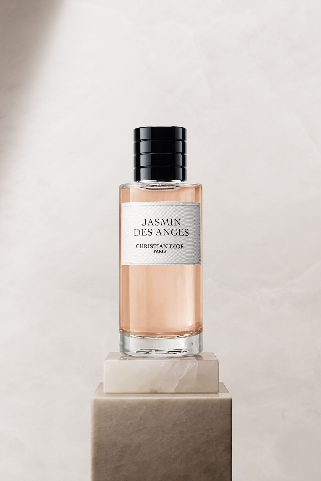 Jasmin des Anges
Eau de parfum mixte - notes florales, abricotées et miellées